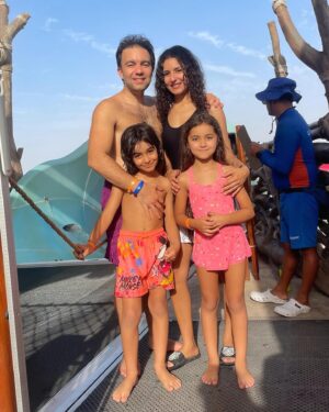 Sherif Ramzy Instagram - Wonderful experience at @yaswaterworldyasisland the park is awesome and we had so much fun 💦💦🤩
#abudhabi #waterworld #yasisland #family #vacation