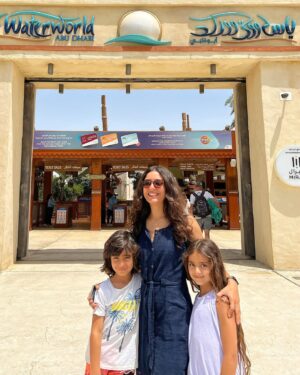 Sherif Ramzy Instagram - Wonderful experience at @yaswaterworldyasisland the park is awesome and we had so much fun 💦💦🤩
#abudhabi #waterworld #yasisland #family #vacation