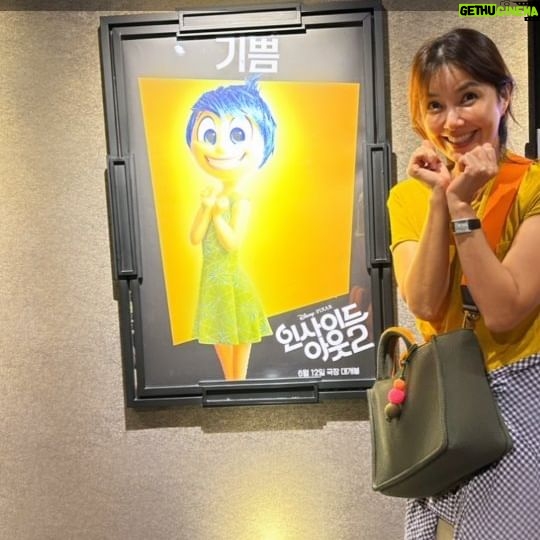 Shin Ae-ra - 35.3K Likes - 자녀에게 어떤 유산을 주시겠어요? 저는 기뻐하는마음과 감사하는 마음을 주고싶어요. 기쁨과 감사는 어디서든, 어떤상황이든 자신을 살릴수있는 원동력입니다.