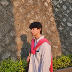 Shin Hyeon-seung Instagram - 마지막은 항상....🌸
