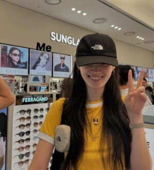 Shin Hyun-ji Instagram - You r beautiful 🤍