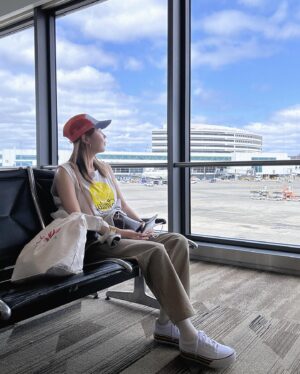 Shin Ji Instagram - 이제 한국 돌아갑니다~✈️🥰