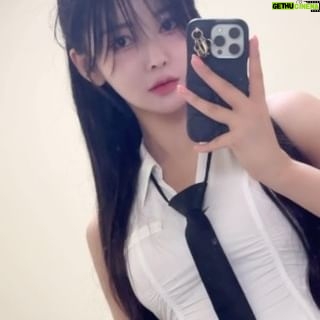 Shin Sae-rom - 1.8K Likes - 이게 뭔데?...