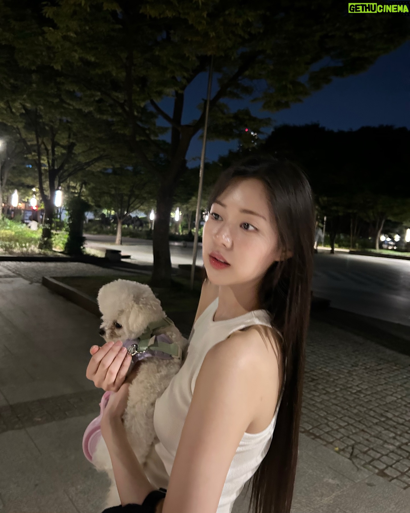 Shin Seul-ki - 459K Likes - 🍉