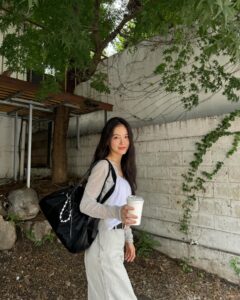 Actress Shin Ye-eun HD Instagram Photos and Wallpapers August 2024