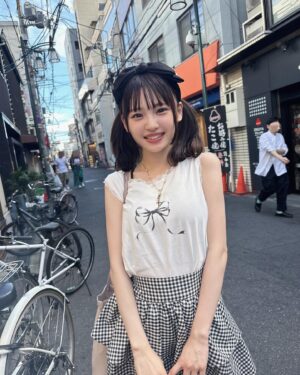 Shinzawa Nao Instagram - プチプラコーデ💘全身合わせて3000円だよ💘

#彼女の私服がかわいい #プチプラコーデ #ガーリーコーデ #夏コーデ #ノースリーブ #難波 #ootd