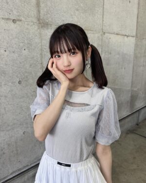 Shinzawa Nao Instagram - あざとい服着たよ❤︎どかな❤︎

#彼女の私服がかわいい #個別握手会 #パシフィコ横浜 #evelyn #ツインテール