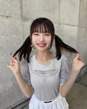 Shinzawa Nao Instagram - あざとい服着たよ❤︎どかな❤︎

#彼女の私服がかわいい #個別握手会 #パシフィコ横浜 #evelyn #ツインテール