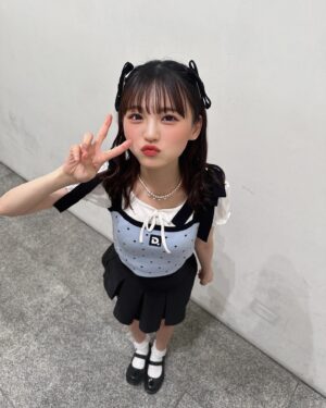Shinzawa Nao Instagram - このあとどこいく？🩵🩵🩵

#彼女の私服がかわいい #darich #darichコーデ #フレンチガーリー