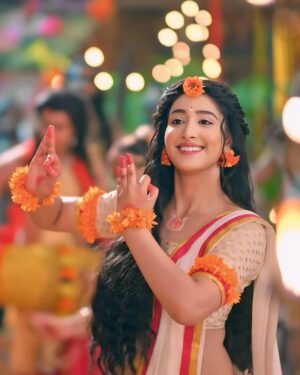 Shivya Pathania Instagram - Bhargavi 🫶Venkatesh 
 It’s so beautiful to live lives n stories of 
#LakhshmiNarayan and their untold love story.
10 pm tonight on @colorstv @swastikproductions
@laxminarayanedits88 🙏🧿