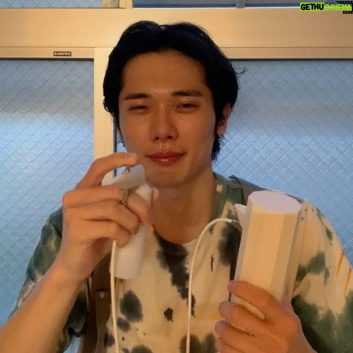 Shohei Matsuzaki - 3.9K Likes - ウルトラ炭酸ミストデバイスMEGLY(メグリー)のCMに出演しました。
それをきっかけに僕も実際に使っています。そうしたら、最近、撮影の現場でメイクさんに肌の具合が良くなったぞと褒められ嬉しかったです。続けていこうと思います。これは超いいですよ。
ありがとうございます。
@megly_jp
#MEGLY #メグリー
#炭酸スキンケア #ウルトラ炭酸