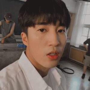 Shou Lou Instagram - “夏日的檸檬草”明天就上映了

這個夏天
又青春了一次