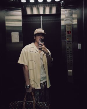 Shou Lou Instagram - Day Off