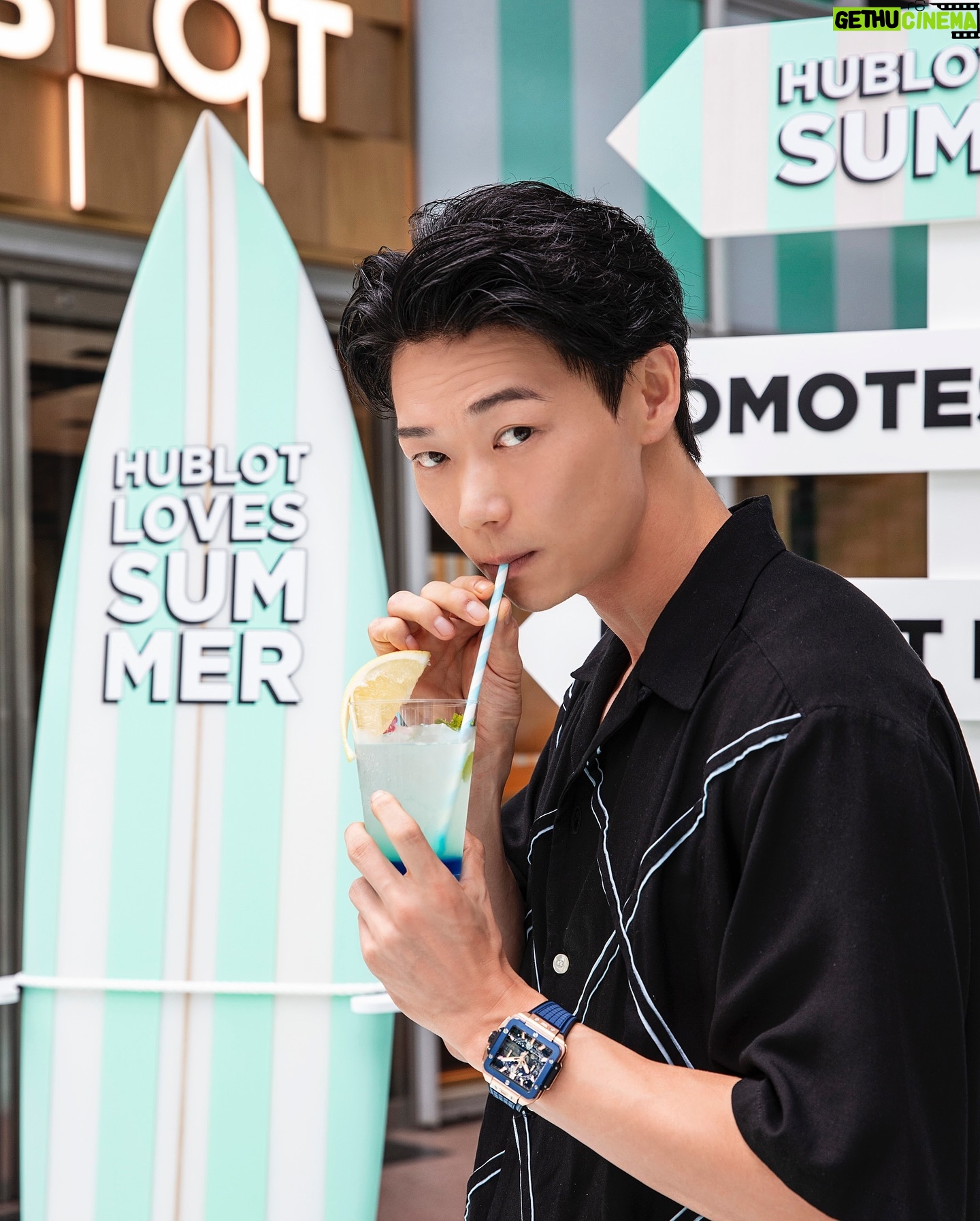 Show Kasamatsu - 12K Likes - さいこー!ほしー!!!
8月12日(月)まで開催中の「HUBLOT」のサマーキャンペーン「HUBLOT LOVES SUMMER 2024」へ!
今回はスクエア・バン ウニコ キングゴールド ブルーセラミックを着用!
#pr #Hublot #ウブロ #HublotLovesSummer
