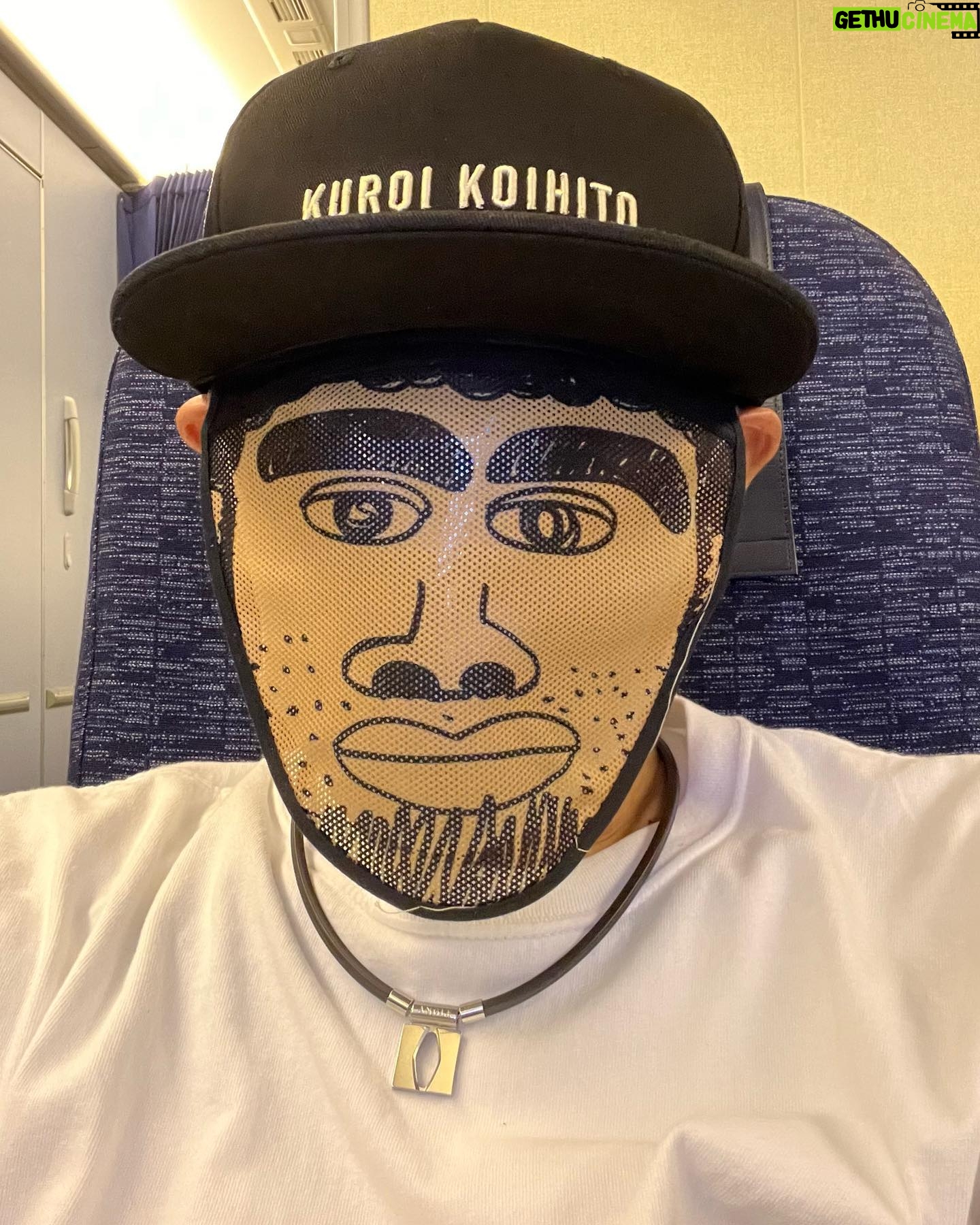 Shôzô Endô - 1.4K Likes - 沖縄ありがとー又ねー☀️
#遠藤章造#ココリコ#沖縄#黒い濃い人#楽しかった#感謝#帽子