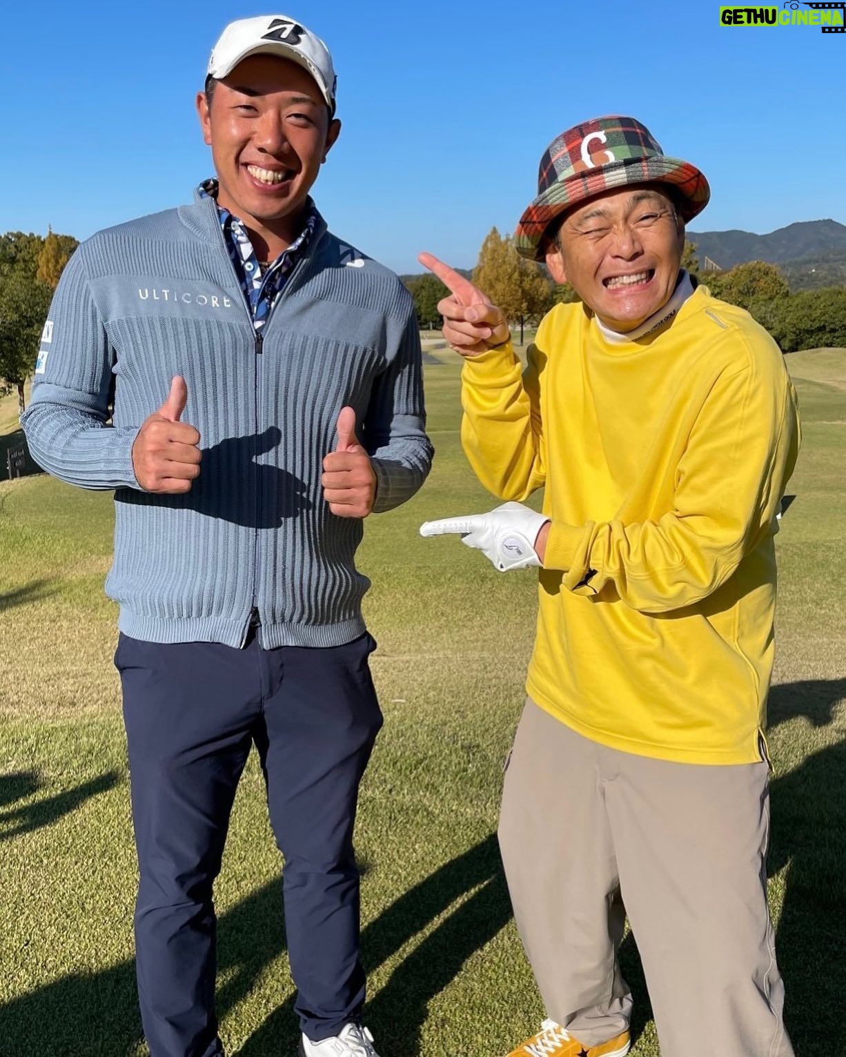 Shôzô Endô - 1.4K Likes - 昨日マイナビABCゴルフに勝った堀川プロと今日ゴルフー⛳️
#遠藤章造#ココリコ#堀川未来夢#ゴルフ#マイナビ#abc#チャンピオン#晴天#気持ち良い