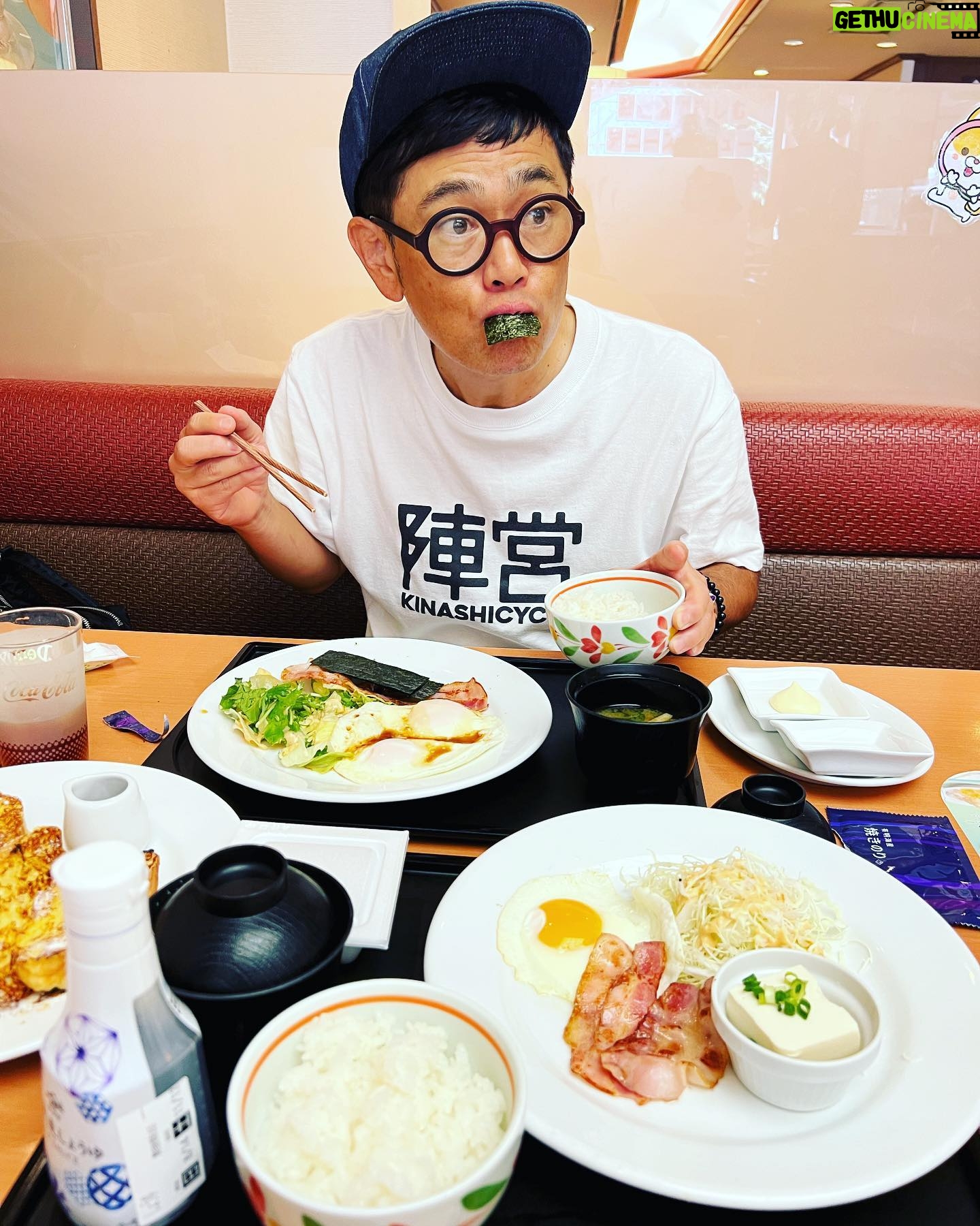 Shôzô Endô - 2.3K Likes - 朝から奥さんと食べるねー。デニーズ好きねー。この後ミニチョコサンデーまで行くねー。
#遠藤章造#ココリコ#モーニング#デニーズ#木梨サイクル#朝#ランチ#も兼用#食べるね