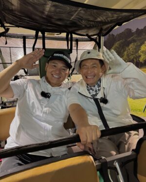Shôzô Endô Instagram - 今夜遠藤章造君のYouTube 撮影にナイターゴルフ初挑戦⛳️

結局悪天候で３ホールしか出来ず対決は次回に持ち越し❗️

しかしその３ホールコテンパにやられちゃいました😂

その模様は遠藤君のYouTube 観て笑って下さい😂

近々リベンジマッチやります、またナイターゴルフで🤣⛳️

ありがとう遠藤君、めっちゃ楽しかった😆