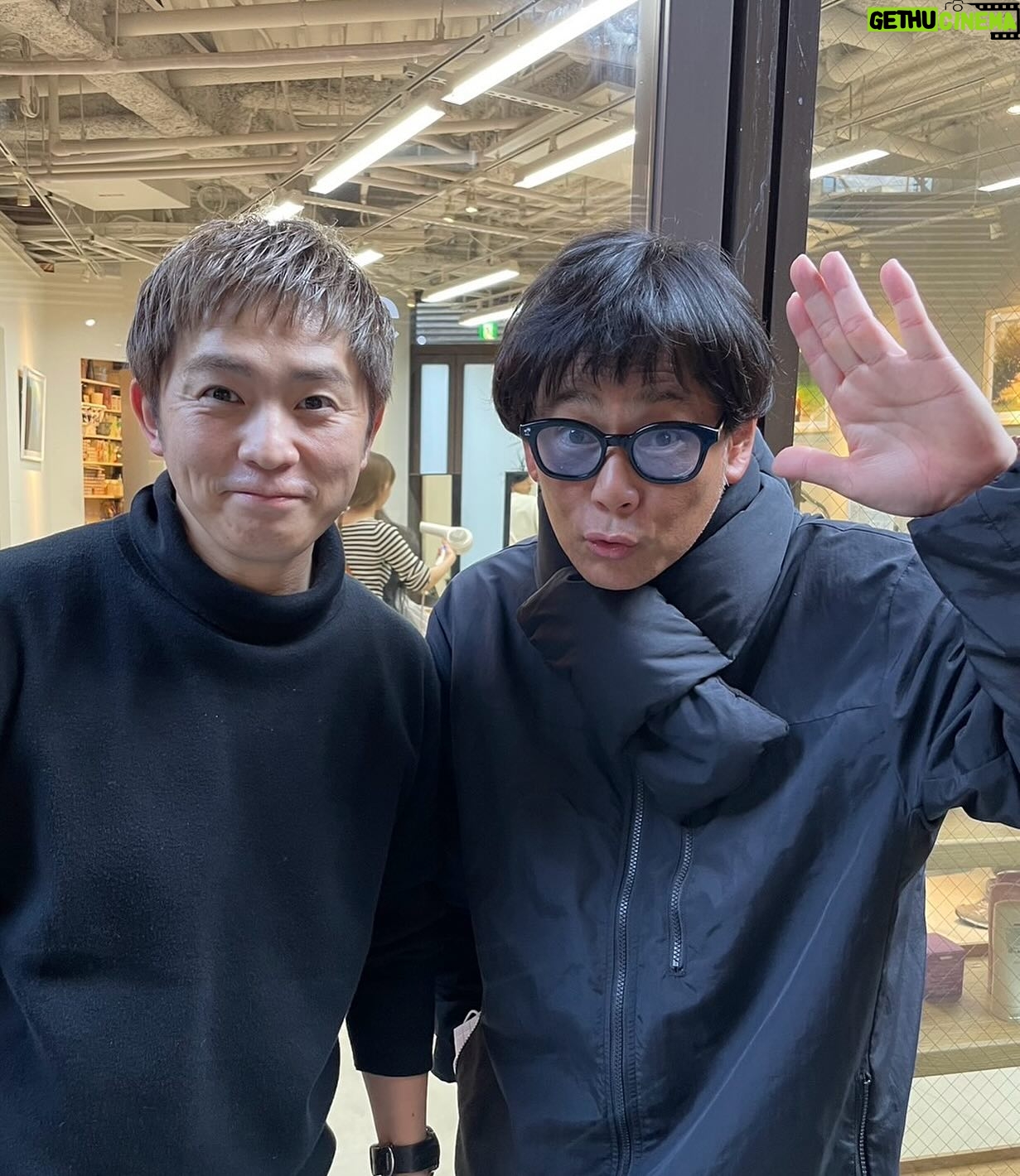Shôzô Endô - 2.2K Likes - 昨年12月にYouTubeゴルフ対決で山本圭壱さんに負け1年間髪を伸ばしてました。今日切りました。イメージは木村カエラさんです。あくまでもイメージです。#遠藤章造#ココリコ#表参道#mee#美容室