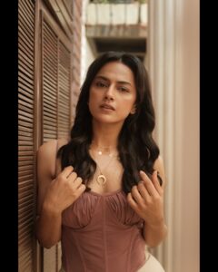 Actress Shraddha Srinath HD Instagram Photos and Wallpapers July 2024
