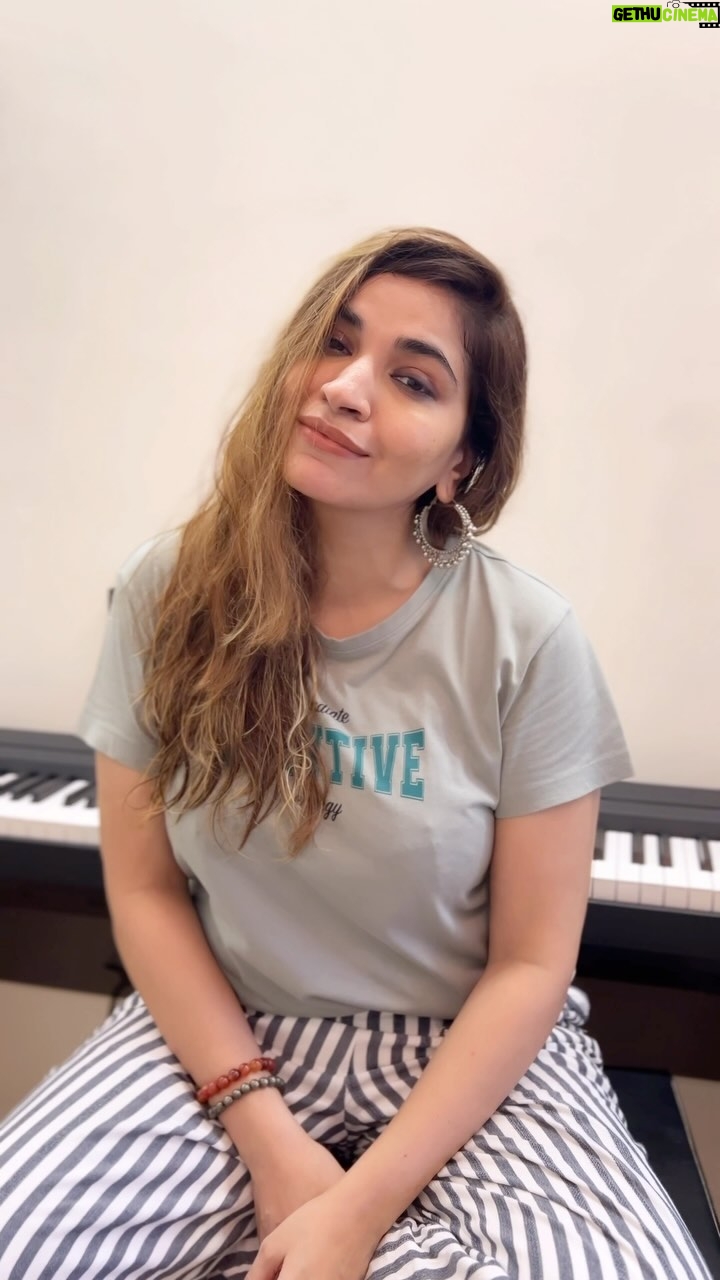 Shruti Pathak - 2.8K Likes - On popular demand - Here’s RADHA NE SHYAM… For everyone who asked for it and others too 😝
This stunning song has been a game changer in Gujarati Music and I’m grateful that @sachinjigar @soulfulsachin @jigarsaraiya chose me to sing this one. Written so beautifully by Bhargav Purohit.
Early dedication for #navratri2024
Music produced by @ishaann_29
#sachinjigar #shrutipathak #music #radhaneshyammalijashe #gujarati #navratri #garba #dandiya