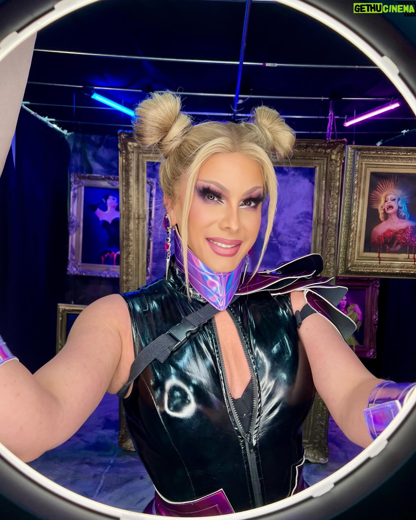 Shuga Cain - 2.9K Likes - Happy @rupaulsdragcon weekend! Sad that I’m not there this year, but so many new changes abound! Love you all and have fun!!!!