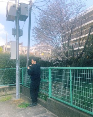 Shunya Shiraishi Instagram - 桜を撮る白石を撮りました！(マネージャー)

#🌸 #フィルム #filmphotography