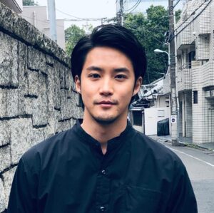 Shunya Shiraishi Instagram - 洗濯日和ですよー
#白石隼也
#脳内ポイズンベリー
#ジョン王