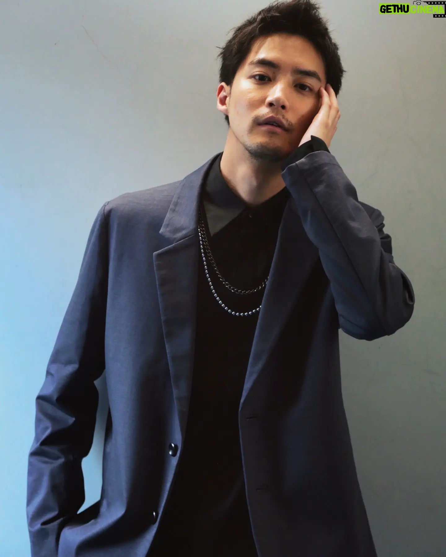 Shunya Shiraishi - 13.2K Likes - headache