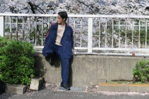 Shunya Shiraishi Instagram - ご無沙汰です。
今日は、桜をバックに取材でした。

Hi, guys.
It's been a while since I've been posted last time.
I had a shooting today in front of cherryblossoms.