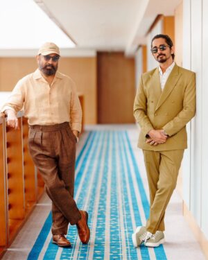 Siddharth Instagram - His Masters Choice ❤️

With @ikamalhaasan
Wearing @khhouseofkhaddar

#Indian2 from July 12 💥

📸 - @arunprasath_photography
Makeup - @shiva_siddharth_mua
🕶️- @moscotnyc
Styled by @amritha.ram