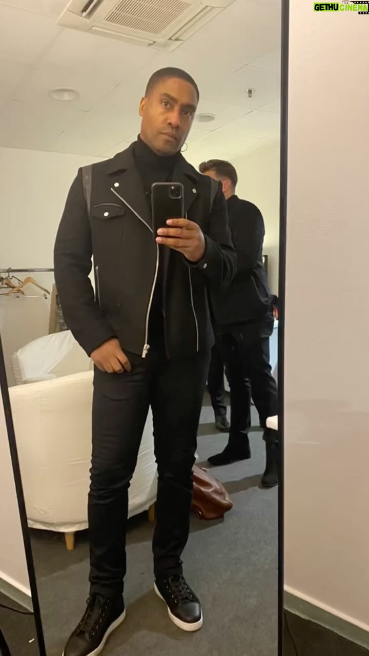 Simon Webbe - 2.2K Likes - Some backstage shots while warming up.
Who wants to see us tour again?
Comment below