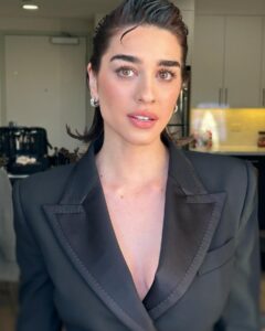 Actress Simona Tabasco HD Photos and Wallpapers January 2025