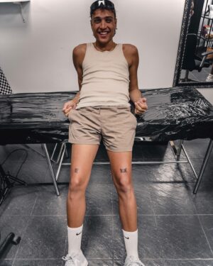 Simone Paciello Instagram - Le ginocchia più tamarre dei quartieri spagnoli 🇪🇸