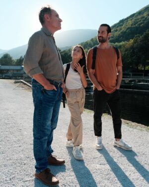Simone Riccioni Instagram - 🎬 Attimi di film 📸

Alcuni momenti sono fatti per rimanere per sempre: il trotificio sarà una location che farà da collante per molte storie nel film, ma perché sarà così importante? 

Quali scene ed emozioni vi vengono in mente?

Neve, dal 7 Marzo al cinema 🍿