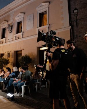 Simone Riccioni Instagram - Attimi di film 🎥 🎬 

Momenti che non si scordano mai, emozioni indelebili che in questi giorni sono alle stelle.

Neve è al cinema e ringraziamo tutti quelli che ci hanno supportato in questo viaggio e anche tutti quelli che lo faranno.

Vi sta piacendo il nostro film? ❤️

Ps: Neve è al cinema e nel link in bio trovi tutte le date con il cast in sala!