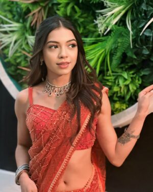 Simran Budharup Instagram - Slaying In A Saree On Public Demand 🙈🥰🔥

#saree #indian #traditional #indianwear #crazy #orange #sareelook #sareereels #cute #slaying
