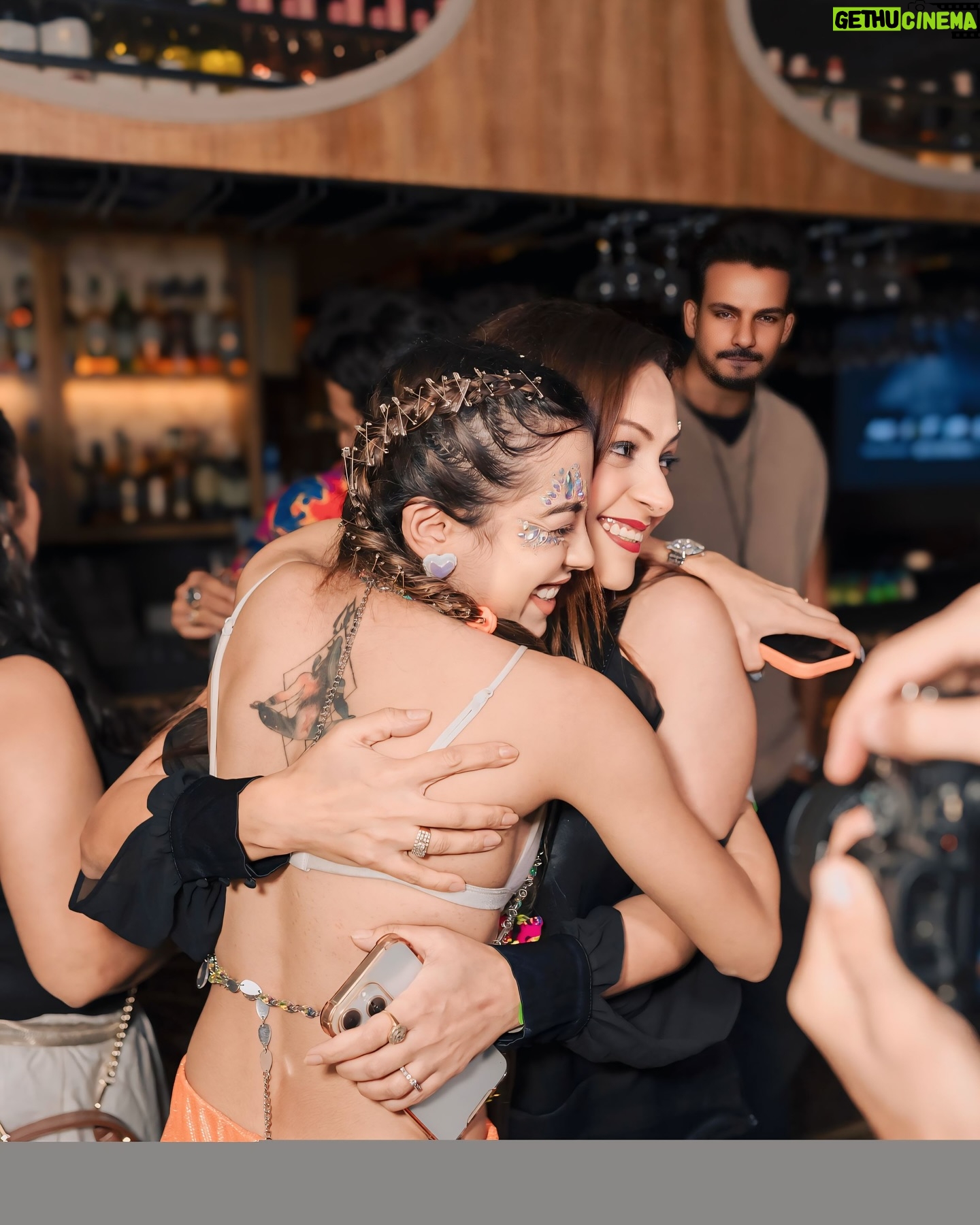 Simran Budharup - 50.7K Likes - Siri! Play itās My Birthday šā¤ļø
Location @bandramitron
@aman.vijan
Photography @frames_by_harshit
@_the_best_shot
@filmsbyabhinxv
#birthday #birthdayparty #decor #theme #techno #fun #love #friends #follow
