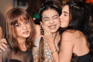 Simran Budharup Instagram - Good Music   Great Friends  Late Night = Crazy Partyyyy 🔥🔥🔥🔥

Thanks For Being There❤️ All of U Have Made My Day So So Special 😘

Location : @bandramitron
@Aman.vijan

Photography : @frames_by_harshit 
@_the_best_shot 
@filmsbyabhinxv