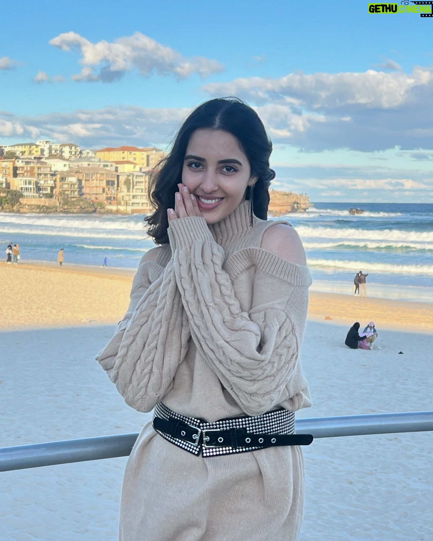 Simrat Kaur - 382.8K Likes - Grateful for this beautiful life 🥹🧿♥️🌻