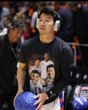 Simu Liu Instagram - it was a dream, until it wasn’t…

thank you @nba and @nbaallstar for making dreams come true. let’s run it back soon