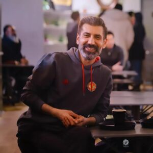 Sina Razani Instagram - .
دیرگاهیست که افتاده ام از خویش به دور
شاید این عید به دیدار خودم هم بروم

.
.
.
.
.
#سینا_رازانی #سینارازانی #عیدنوروز #عید #دیدار #هنر #هنرمند #هنرمندان_ایرانی #بازیگر #بازیگران_مرد #شعر #عشق #زندگی #قیصر_امین_پور