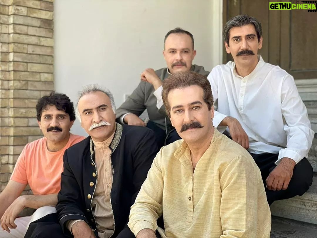 Sina Razani - 1.8K Likes - پشت صحنه سریال جیران،همراه با رفقای هنرمند عزیزم
#هنر #هنرمندان_ایرانی #بازیگر #بازیگر_ایرانی #سریال_جیران #جیران #سینا_رازانی #سینارازانی #حمید_رضا_نعیمی #بهنام_شرفی #وحید_رزاقی#رضا_داودوندی #فیلیمو #فیلیمو_شات