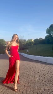 Actress Sinem Kobal HD Instagram Photos and Wallpapers July 2024