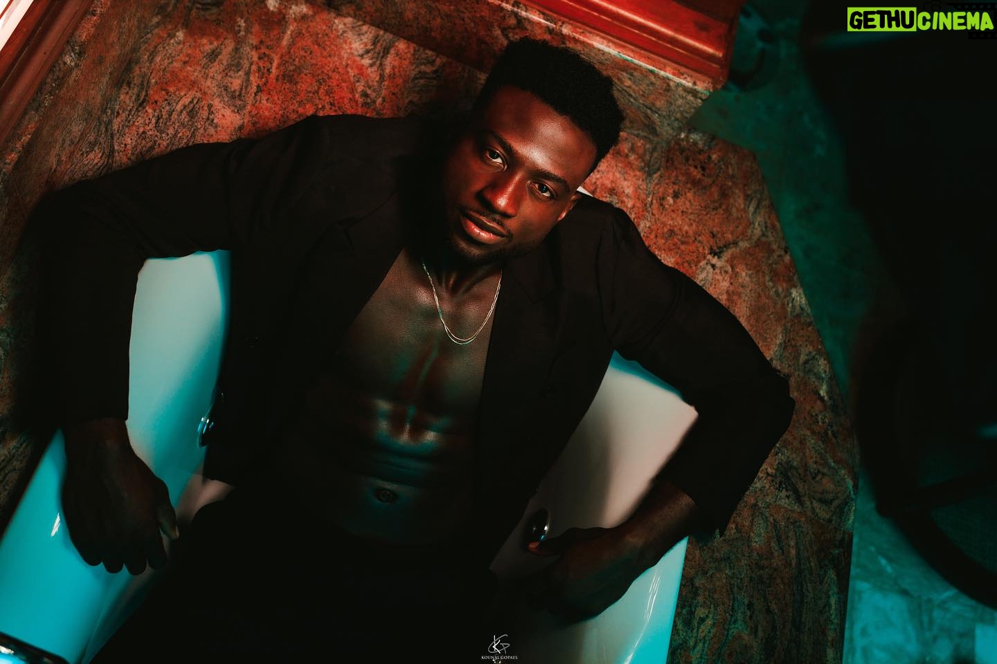 Sinqua Walls - 11.9K Likes - ARIES Facts: âIâll match your respect, but Iâll top your dis-respect. Donât play w/meâ ~ đ