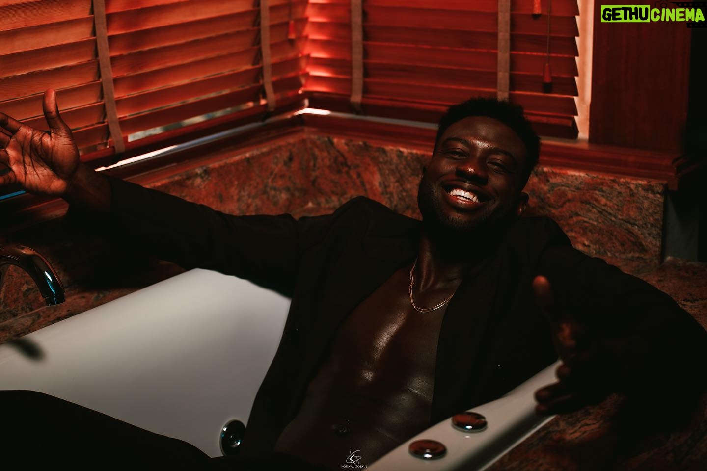 Sinqua Walls - 11.9K Likes - ARIES Facts: âIâll match your respect, but Iâll top your dis-respect. Donât play w/meâ ~ đ