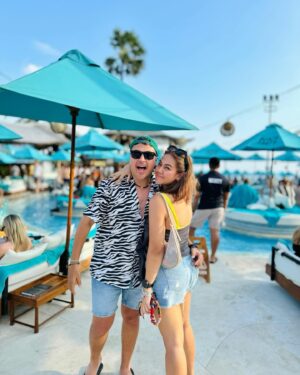 Sissy Prescillia Instagram - We should stuck together, you know @rifato ? 

#photooftheday #photography #liburan 
#holiday #bali #couple #love #husbandandwife #instagram #instagood