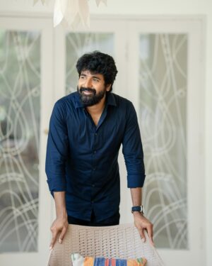 Sivakarthikeyan Instagram - Hello all... ❤️
