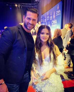 Skylar Lear Instagram - Just chillin back stage at the CMA’s with Maren Morris. She is as sweet as she is pretty 👌🏻💯 amazing artist. @marenmorris #marenmorris #countrymusic #country #countrymusicawards #nashville #nashvegas
