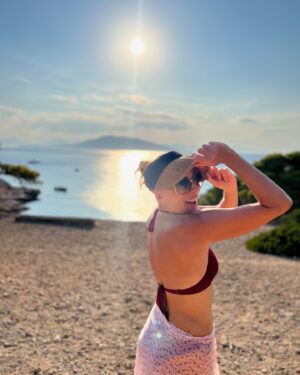 Smaragda Karydi Instagram - Καλό μήνα βρε παιδιά 🌻
#july
